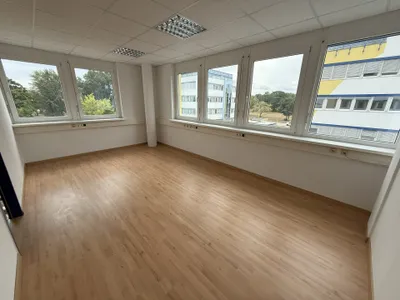 4-Zimmer-Gewerbeimmobilie mieten in Baden – 153 m², € 1.778 – Bild 7 von 8