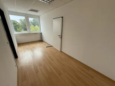 4-Zimmer-Gewerbeimmobilie mieten in Baden – 153 m², € 1.778 – Bild 6 von 8