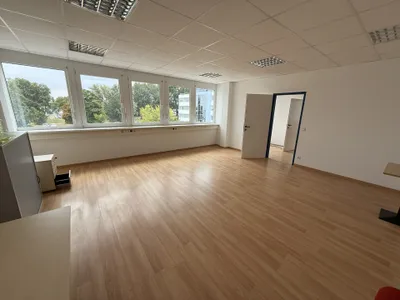 4-Zimmer-Gewerbeimmobilie mieten in Baden – 153 m², € 1.778 – Bild 5 von 8
