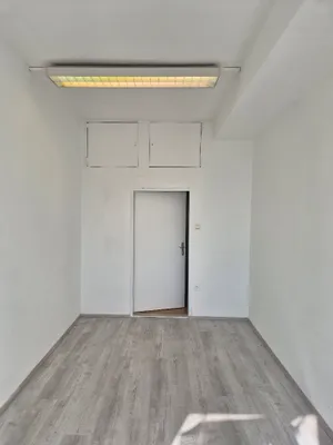 Gewerbeimmobilie mieten in Wien – 14 m², € 213 – Bild 2 von 3
