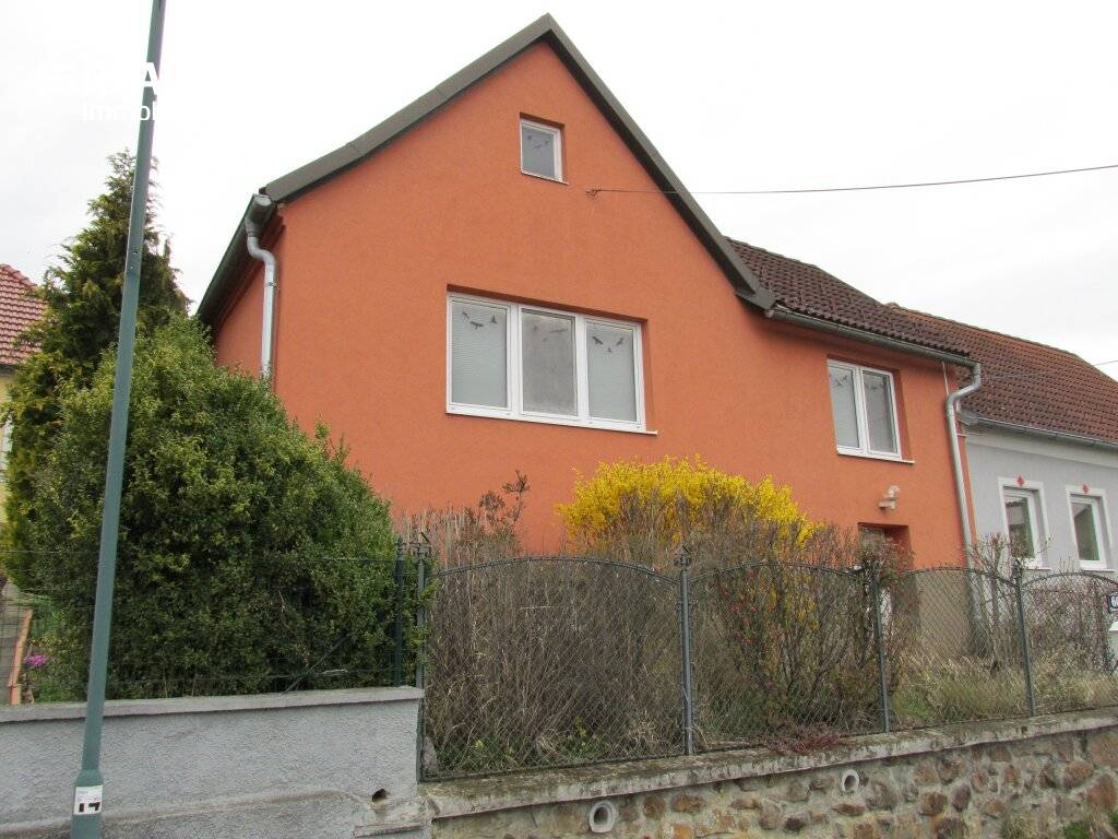 Gepflegtes Landhaus mit Carport, Nebengebäude, Garten und uneinsehbarem Innenhof - Ansicht 3
