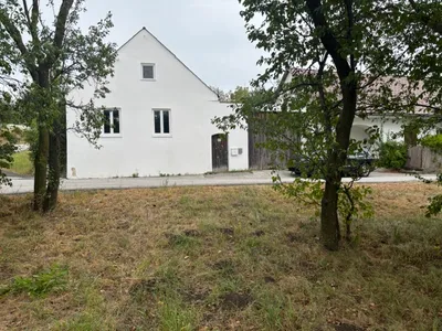 5-Zimmer-Immobilie kaufen in Wiener Neustadt Land – 180 m², € 169.000 – Bild 2 von 5