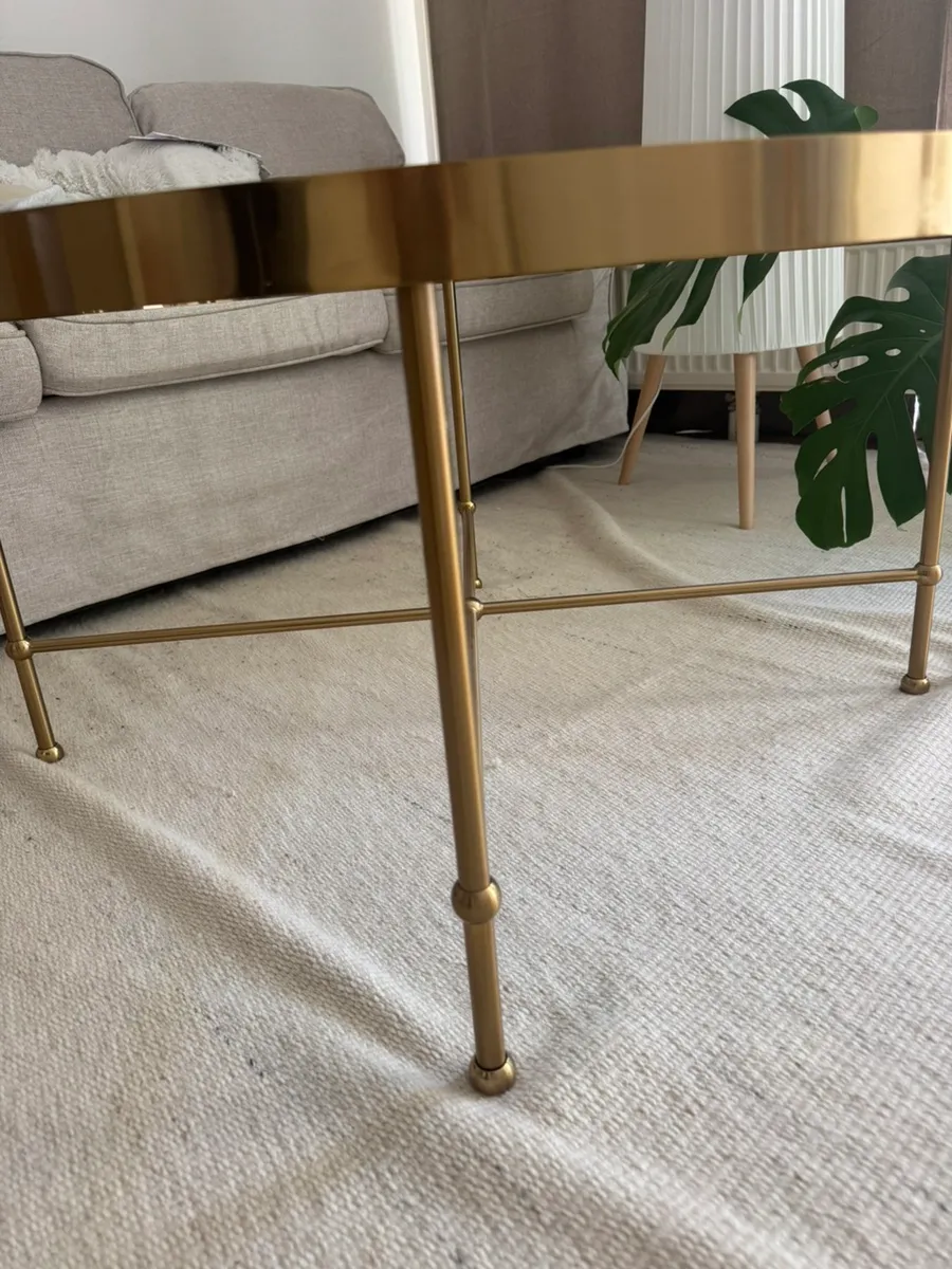 Couchtisch, Ikea, Glas, € 100,- (1230 Wien)