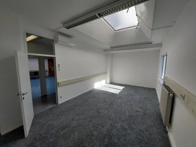 1-Zimmer-Gewerbeimmobilie mieten in Linz – 28 m², € 363 – Bild 1 von 14