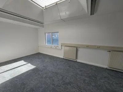 1-Zimmer-Gewerbeimmobilie mieten in Linz – 28 m², € 363 – Bild 5 von 14