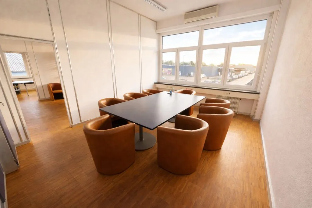 Zweiräumiges helles Kleinbüro - View 2