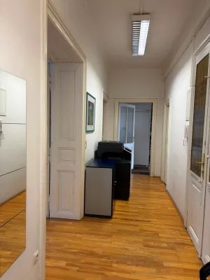 5-Zimmer-Gewerbeimmobilie mieten in Salzburg Stadt – 111 m², € 1.900 – Bild 3 von 3