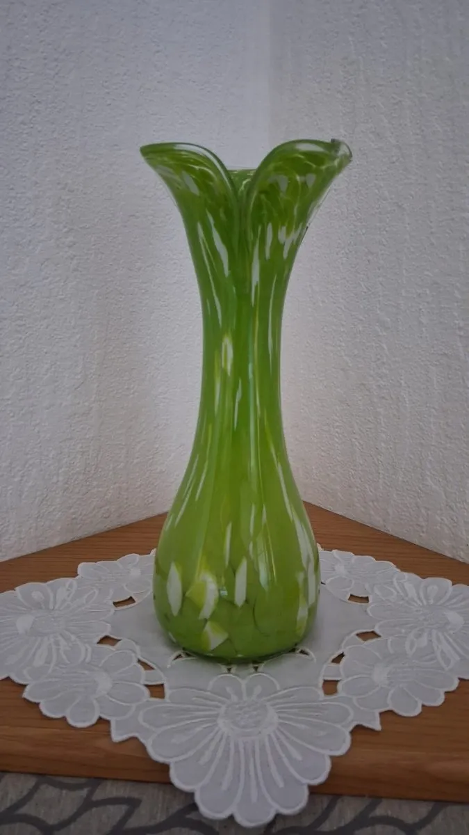 Murano Glas Vase € 23, - / Murano Glas Vase kaufen / Murano Glas kaufen / Glasvase Grün kaufen / Vase Grün kaufen / Deko Vasen Glas kaufen / Art Deco Glasvase kaufen / Vase Glas Vintage kaufen, € 23,- (3331 Kematen)