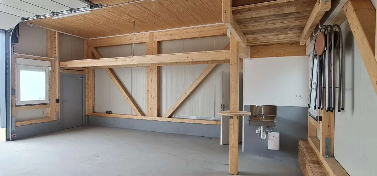 Moderne Gewerbehalle mit Büro - 2 Etagen, Klima, Top Lage - Ansicht 3