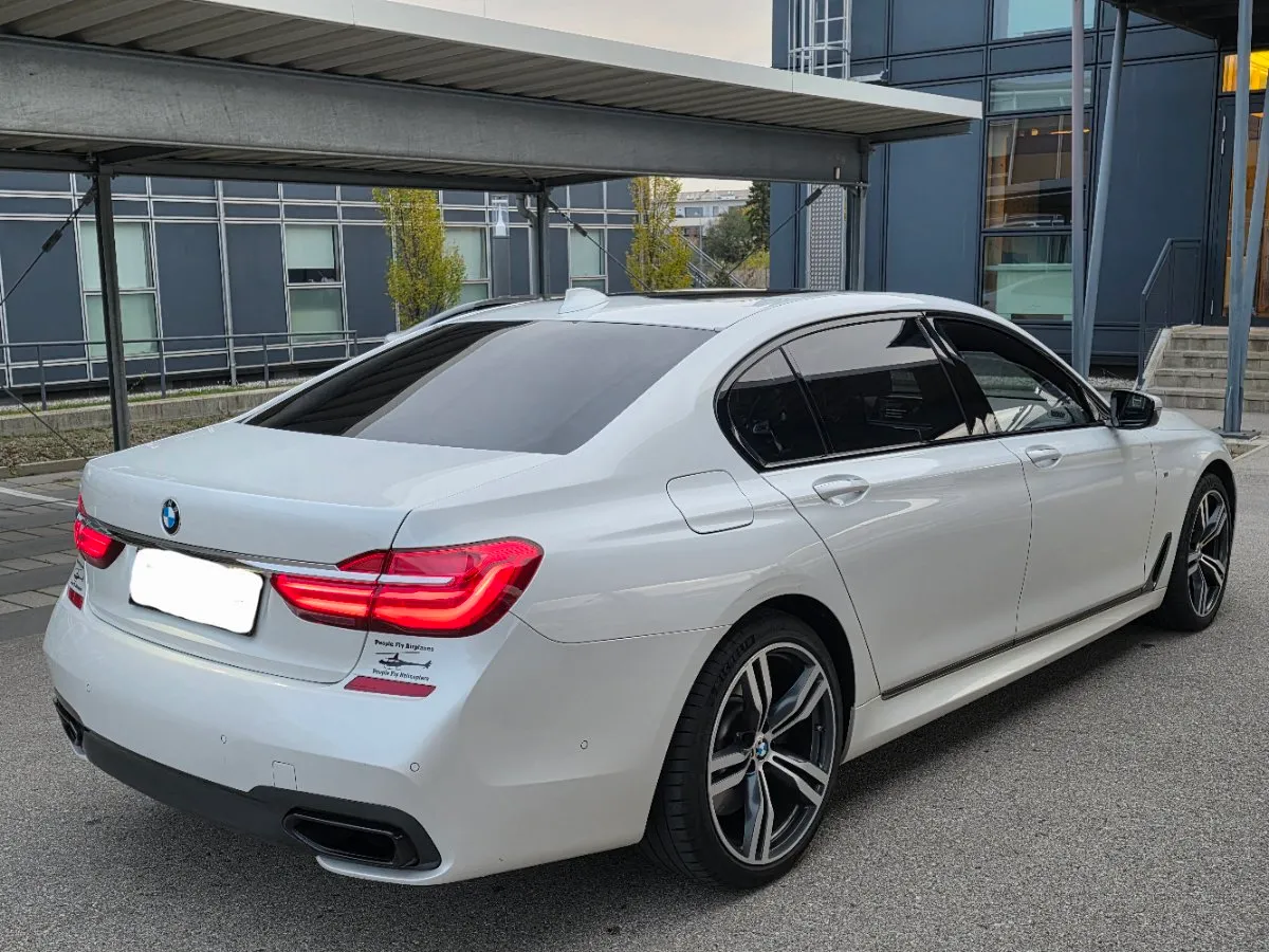 BMW 7 Series 2016 photo 3