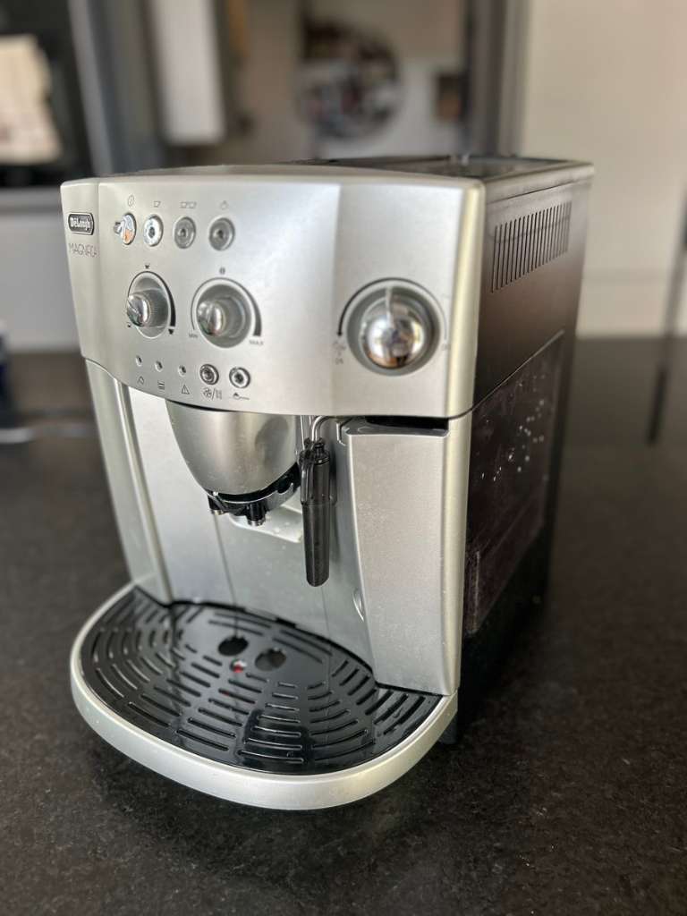 Kaffeemaschine Delonghi Treviso Italia Esam 4200