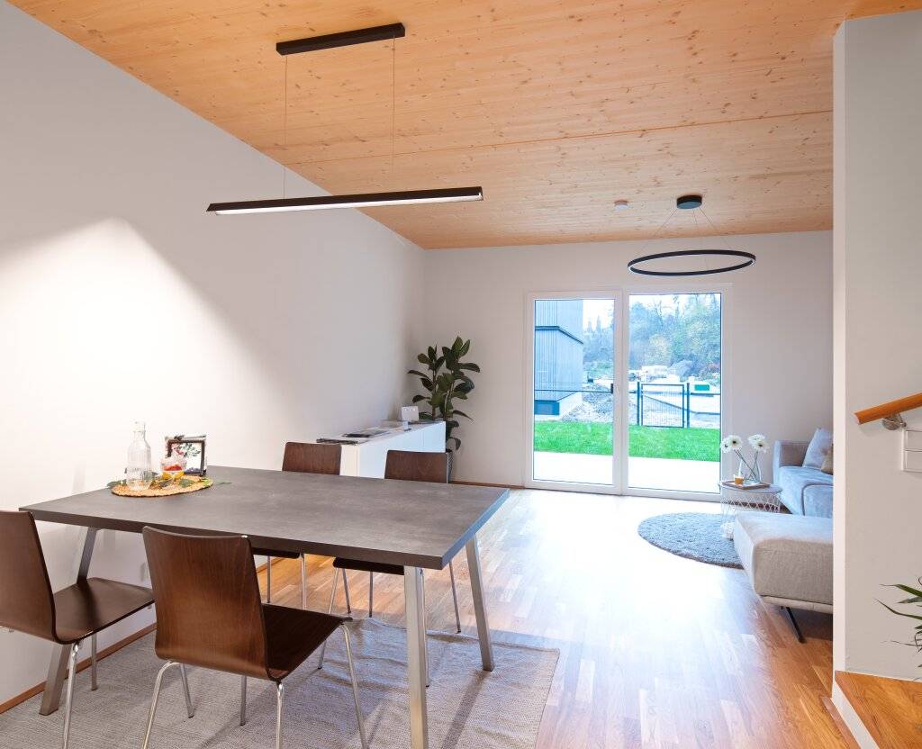 Traumhaftes Reihenhaus mit Garten und Terrasse in Wels zu mieten - Ansicht 2