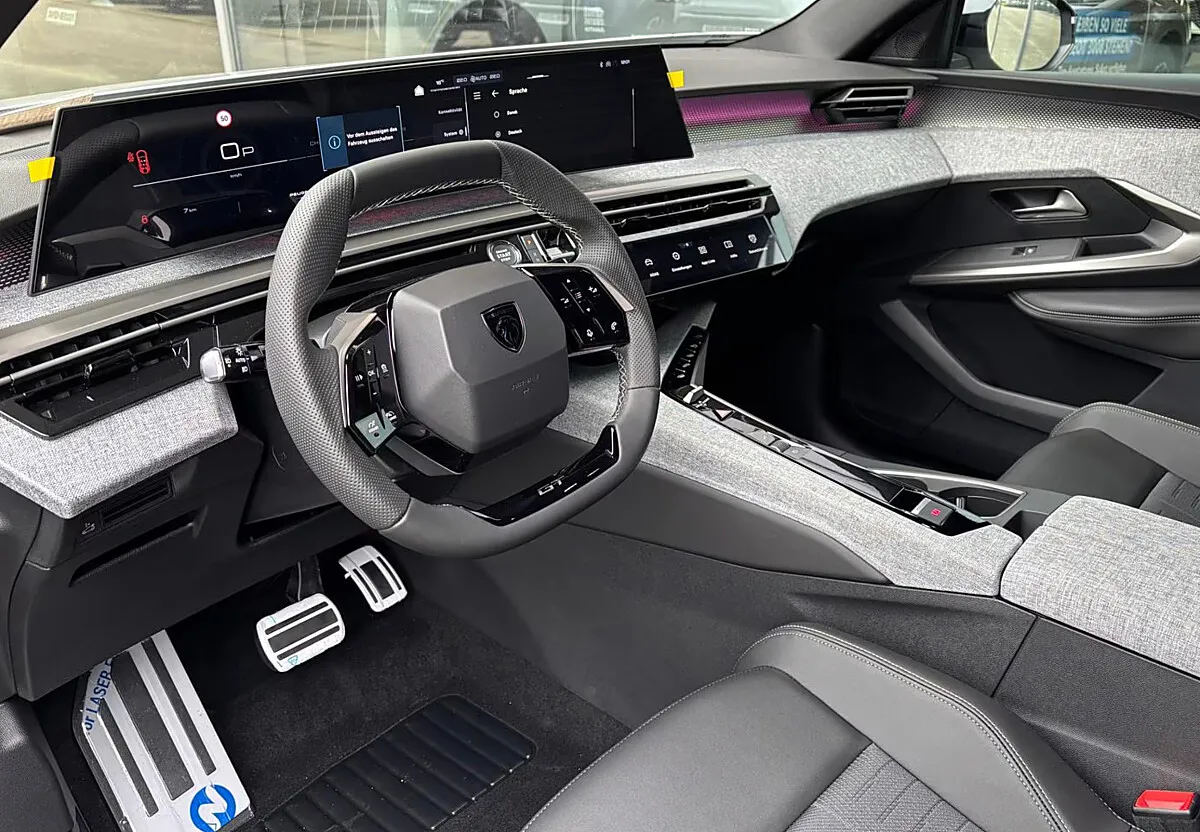 Peugeot 5008 145PS GT 1.2 Hybrid – Bild 4