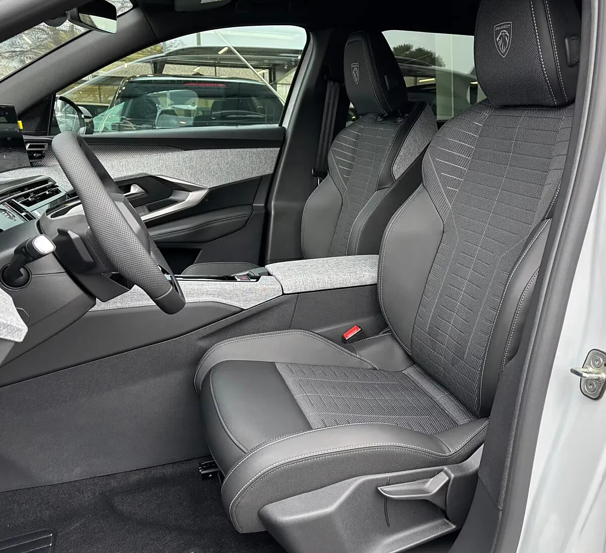 Peugeot 5008 145PS GT 1.2 Hybrid – Bild 5