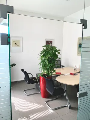 5-Zimmer-Gewerbeimmobilie mieten in Salzburg Stadt – 140 m², € 2.400 – Bild 8 von 12