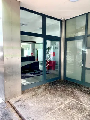 5-Zimmer-Gewerbeimmobilie mieten in Salzburg Stadt – 140 m², € 2.400 – Bild 3 von 12