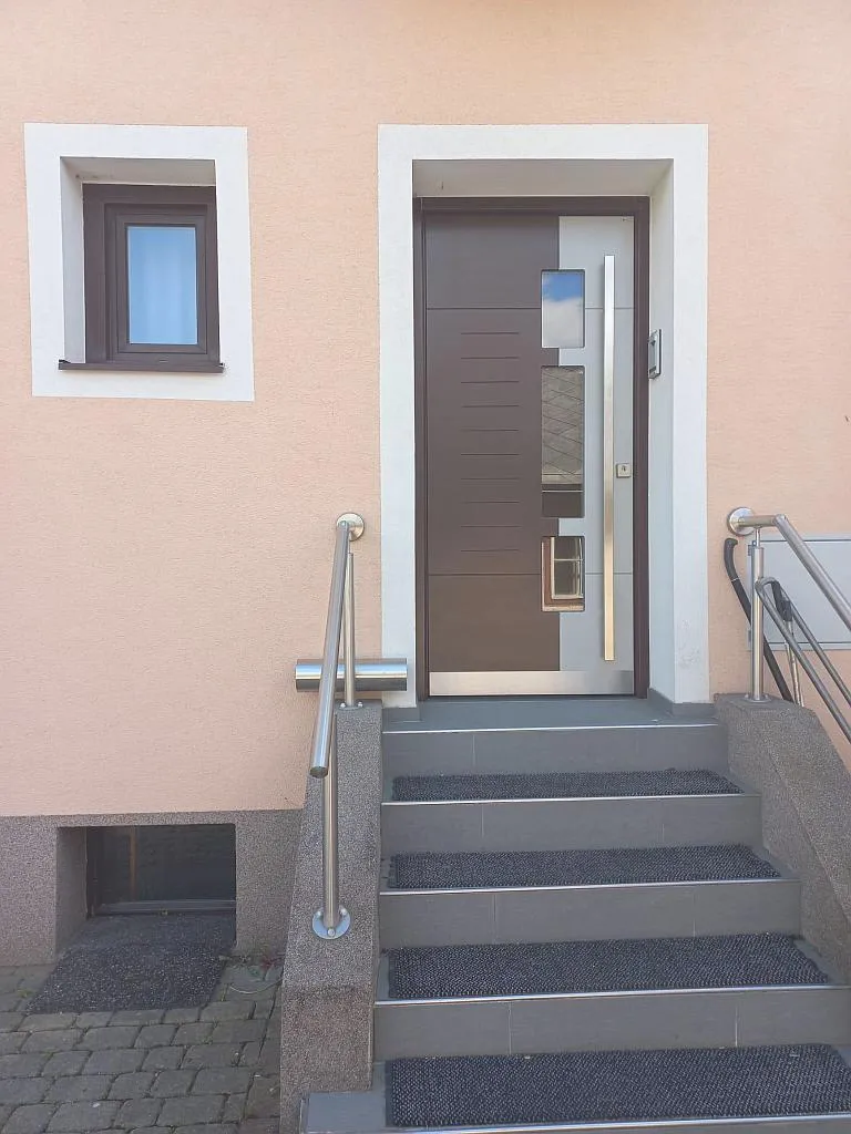 DOPPELHAUSHÄLFTE mit BAUGRUND - Ansicht 2