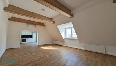 CHARMANTE DG-WOHNUNG MIT BALKON – Bild 2