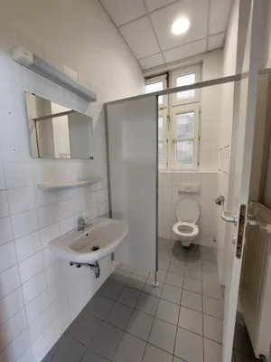 9-Zimmer-Gewerbeimmobilie mieten in Wien – 714 m², € 11.181 – Bild 5 von 34