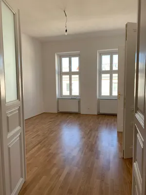 PRIVAT! Helle 3-Zimmer Altbauwohnung, generalsaniert, WG-geeignet – Bild 2
