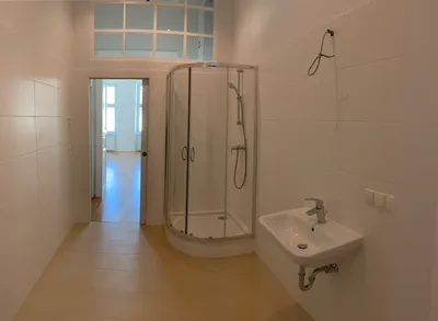 PRIVAT! Helle 3-Zimmer Altbauwohnung, generalsaniert, WG-geeignet – Bild 3