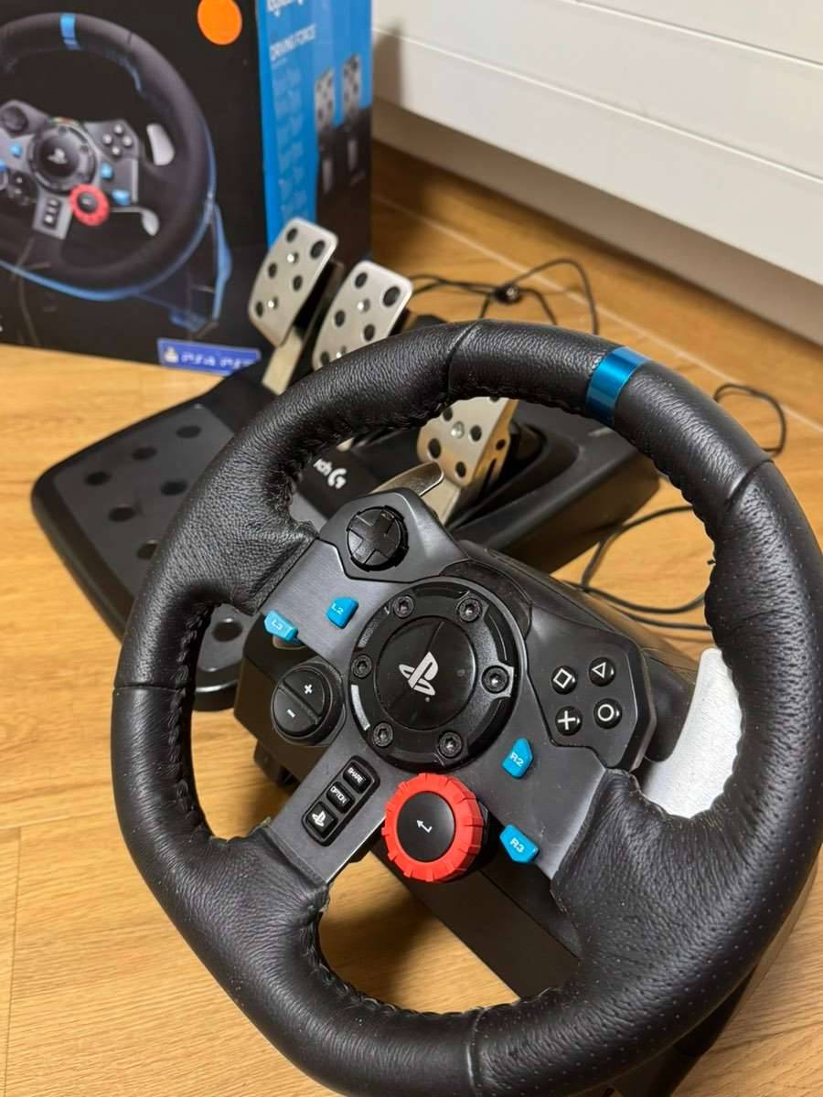 Logitech G29 Driving Force Lenkrad + Pedale (PS4/ PS3/ PC),  195,- (4040  Linz) - willhaben