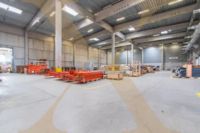 Gewerbeimmobilie mieten in Linz Land – 3 200 m²