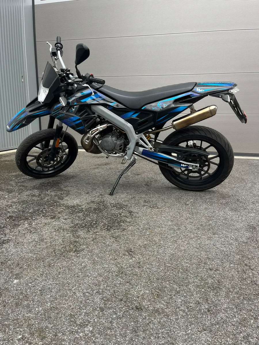 Aprilia SX