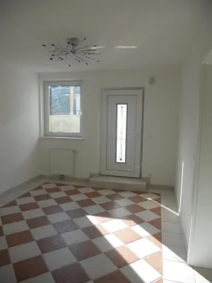 2-Zimmer-Wohnung kaufen in Vöcklabruck – 90 m², € 419.000 – Bild 2 von 5