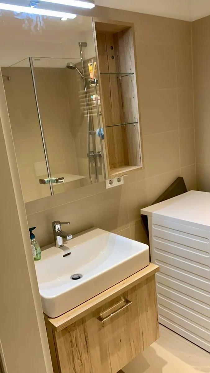 Badezimmermöbel - Badezimmer / WC (Zustand: Gebraucht)