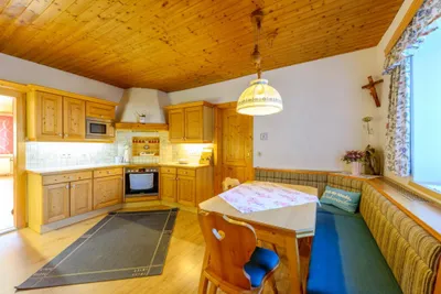 6-Zimmer-Wohnung mieten in Gmunden – 127 m², € 1.296 – Bild 6 von 18