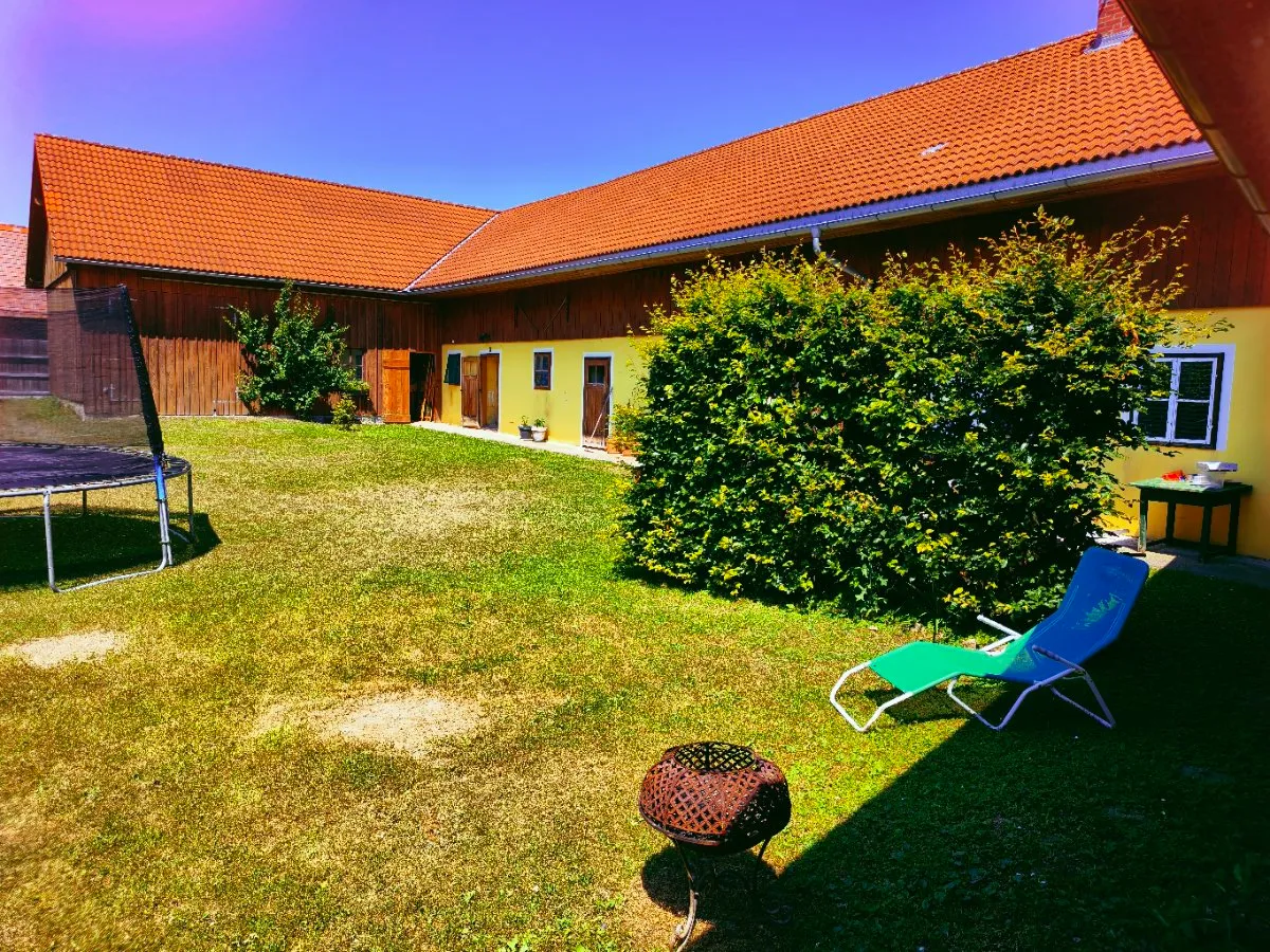 Bauernhaus mit möglicher Pferdehaltung - Ansicht 2