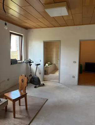 Haus kaufen in Hollabrunn – 204 m², € 210.000 – Bild 5 von 28
