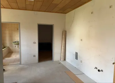 Haus kaufen in Hollabrunn – 204 m², € 210.000 – Bild 4 von 28