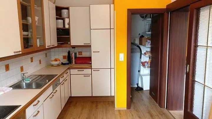 Charmante 2-Zimmer-Wohnung mit Loggia in ruhiger Grünlage - Ansicht 2