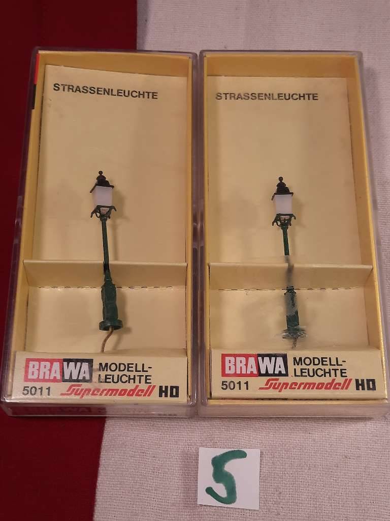 5) KONVOLUT 2 x BRAWA 5011 "SUPERMODELL" STRASSENLEUCHTE GRÜN LAMPE MODELLBAHN MODELLBAU EISENBAHN