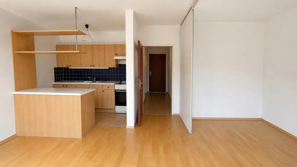 Wohnen mit hervorragender Infrastruktur - helle 1-Zimmer-Wohnung mit Tiefgaragenstellplatz - Widok 2