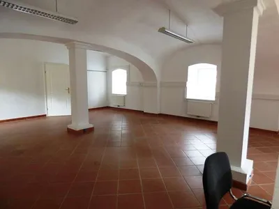 Gewerbeimmobilie mieten in Mistelbach – 75 m², € 650 – Bild 2 von 10