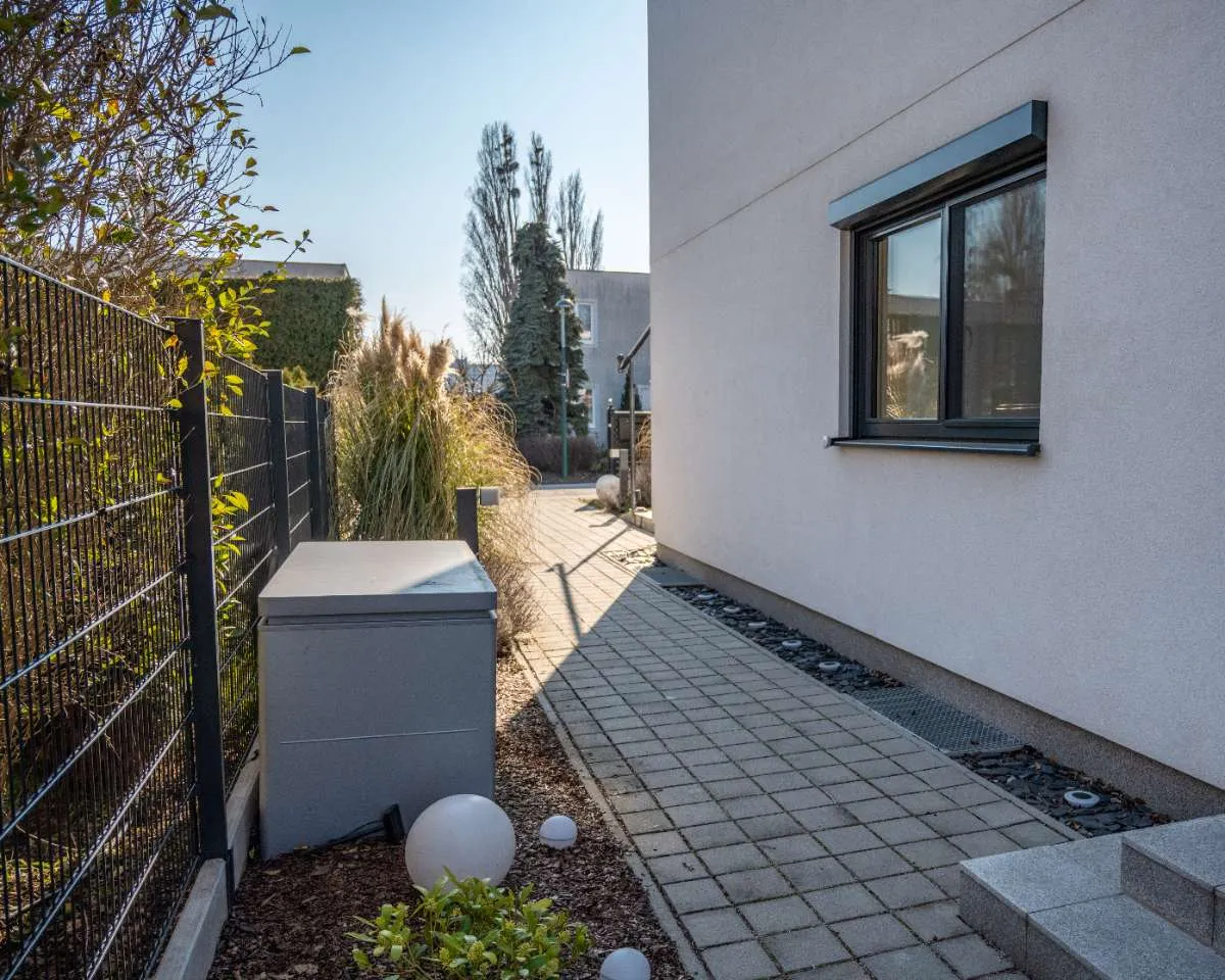 Reihenhaus am Liesingbach / Moderne Architektur trifft nachhaltige Wohnqualität! Kein Makler! - Ansicht 3