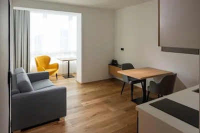3-Zimmer-Wohnung mieten in Urfahr-Umgebung – 53 m², € 1.300 – Bild 1 von 7