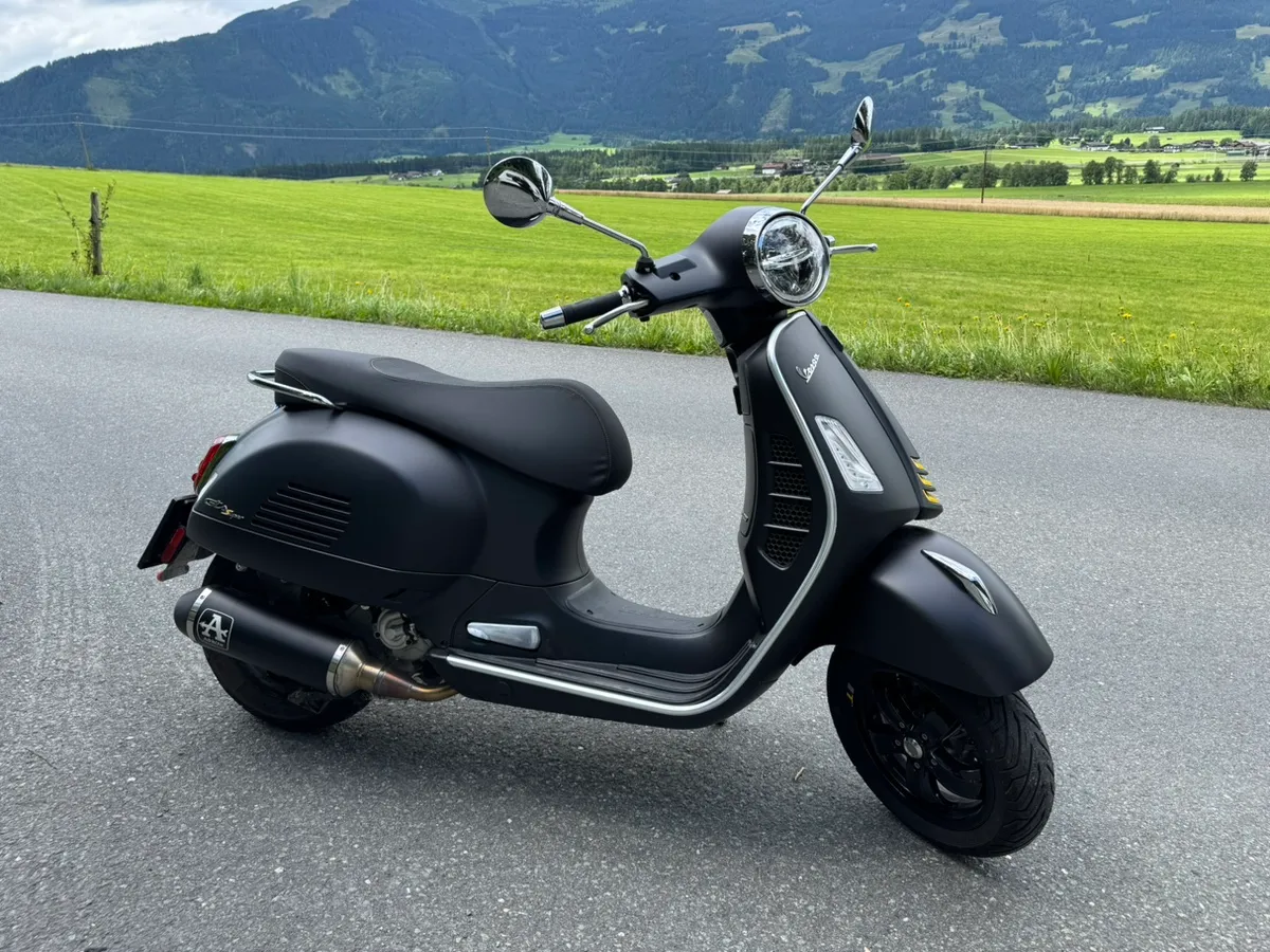 Vespa GTS