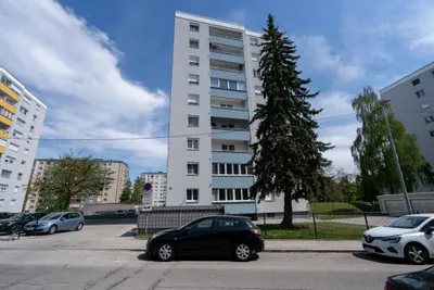 3-Zimmer-Wohnung kaufen in Wels – 90 m², € 209.000 – Bild 2 von 13