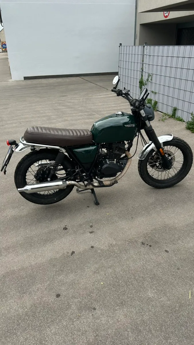 Brixton Cromwell 125