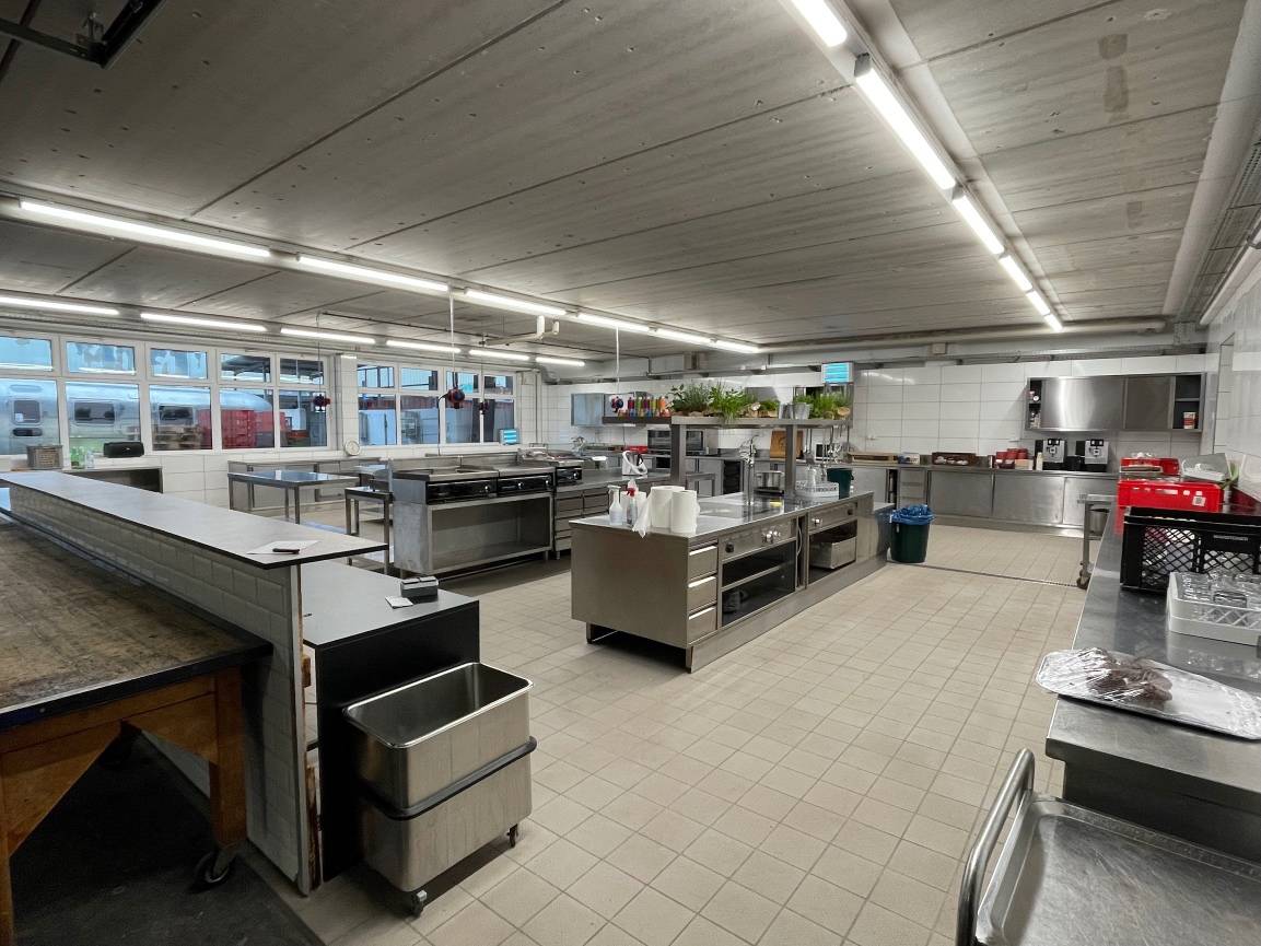 Gewerbeobjekt mit Produktionsküche, Hochregallager, Büro & Freifläche in Salzburg-Gnigl - Ansicht 2