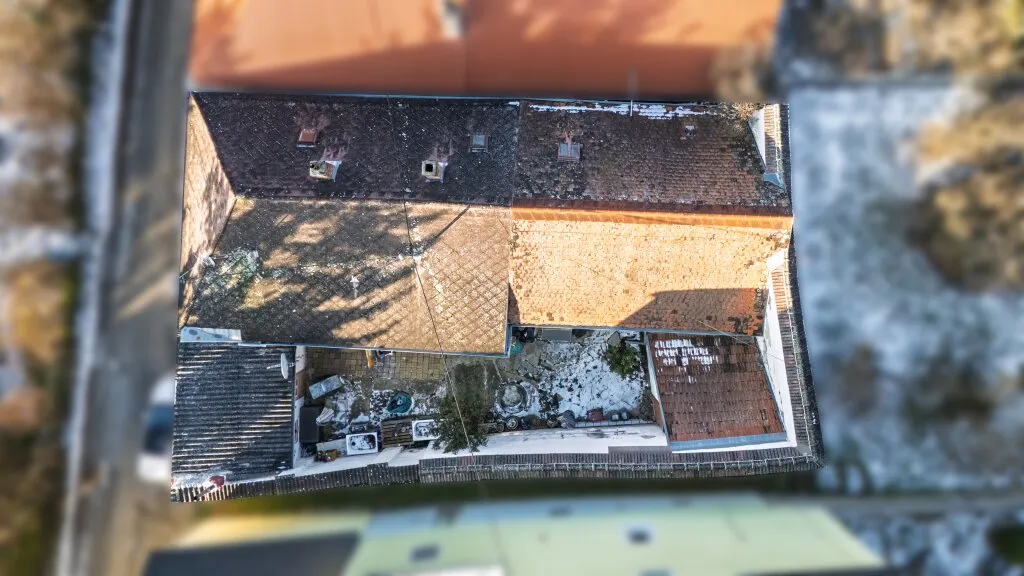NEUER PREIS !!! Attraktive Gelegenheit für Käufer mit Blick für Potenzial - Einfamilienhaus mit Nebengebäude in Karlsdorf - Ansicht 3