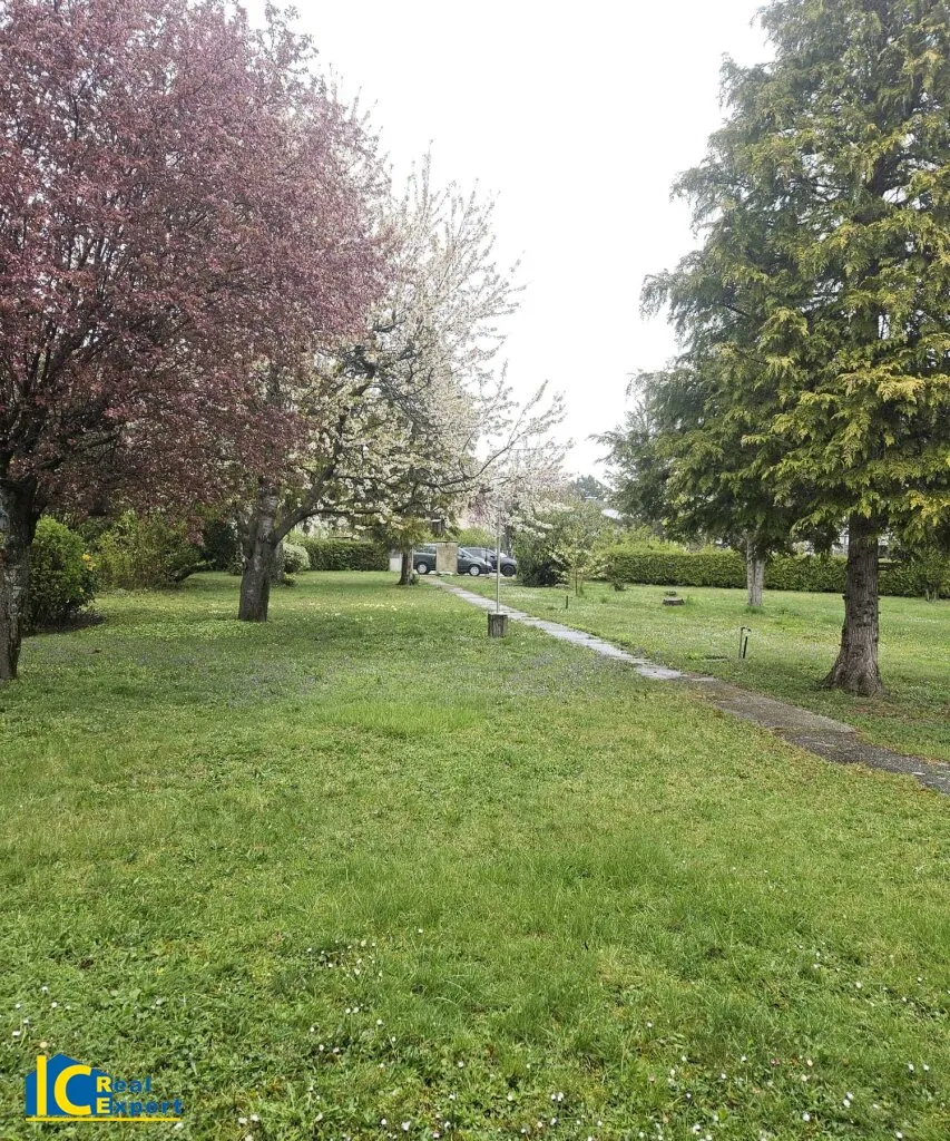 Bad Vöslau, parkähnlicher Grund mit kleinem Wohnhaus - Ansicht 3