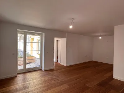 Geschäftsraum verschiedenste Nutzungsmöglichkeiten ~ Arztpraxis/Massagesalon/Büro ~ ab sofort – Bild 2