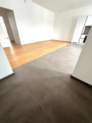 3 Zimmer Dachgeschoßtraum mit Einbauküche in bester Lage des 5. Bezirkes – Bild 3