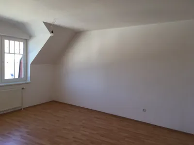 4-Zimmer-Wohnung kaufen in Neunkirchen – 100 m², € 149.000 – Bild 9 von 11