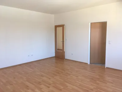 4-Zimmer-Wohnung kaufen in Neunkirchen – 100 m², € 149.000 – Bild 6 von 11